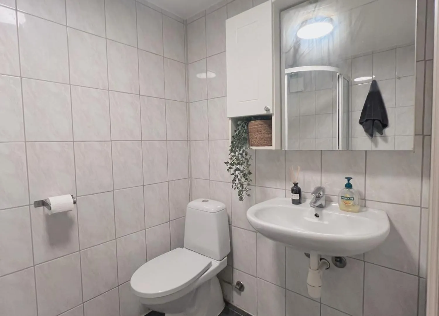 Central Apartment With Parking! Bergen